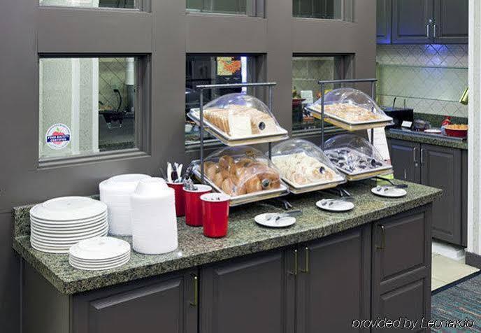Hotel By Marriott Riverside 3*