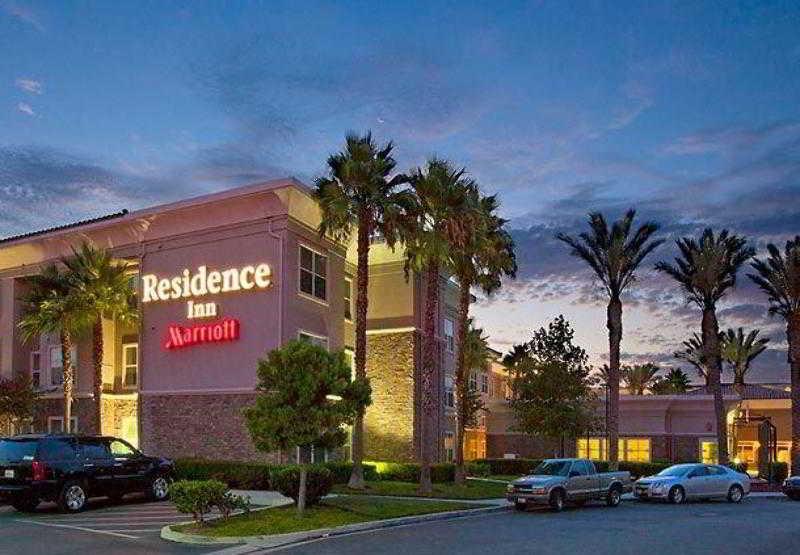 Hotel By Marriott Riverside 3*