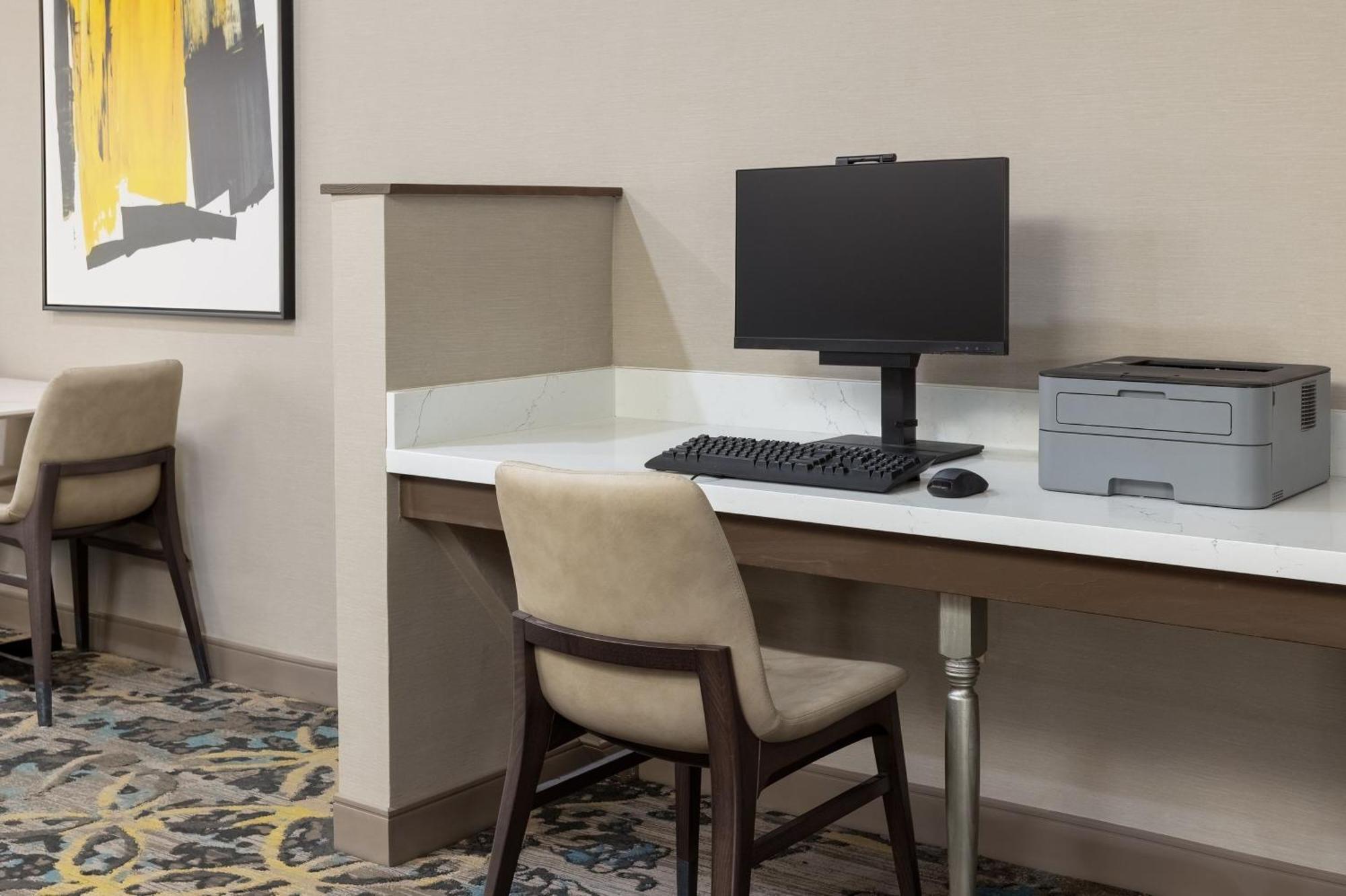 By Marriott Riverside Corona