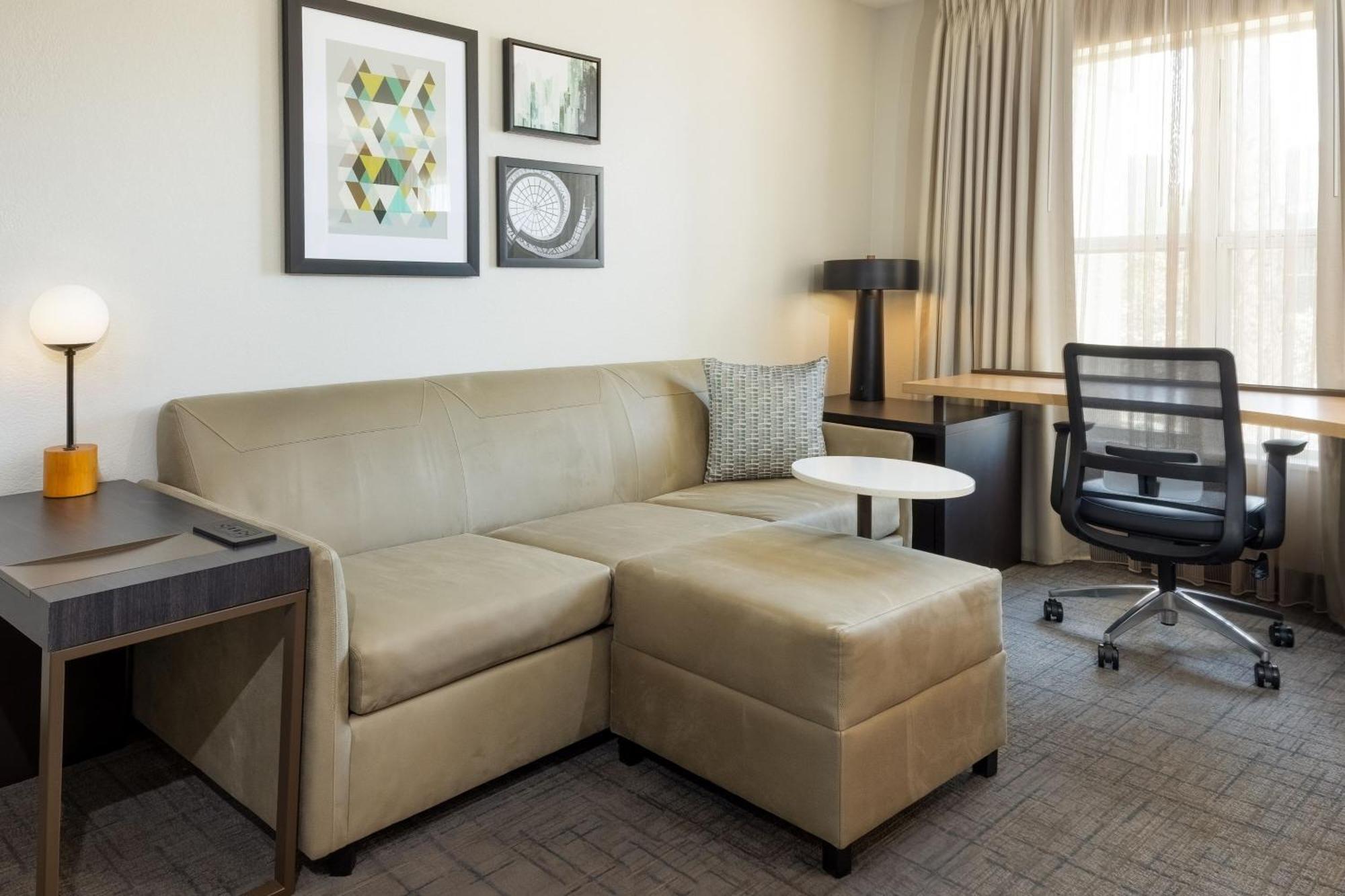 By Marriott Riverside Corona
